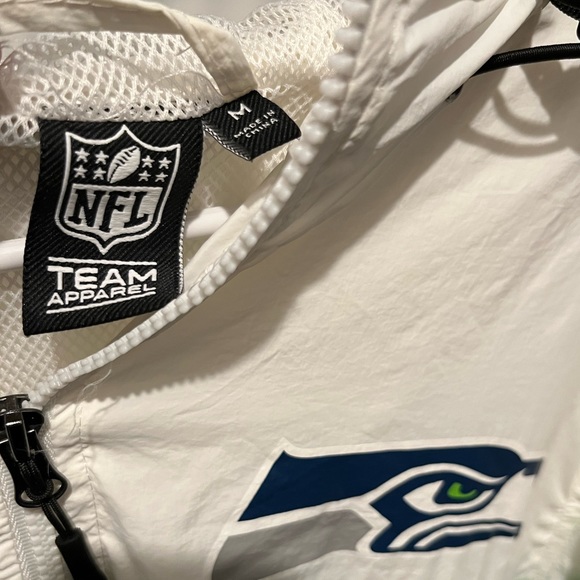 NFL Seahawks Windbreaker with quarter zip medium - Picture 2 of 3